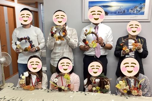 ウェブコン高崎店ハロウィン合コンリース作り記念写真